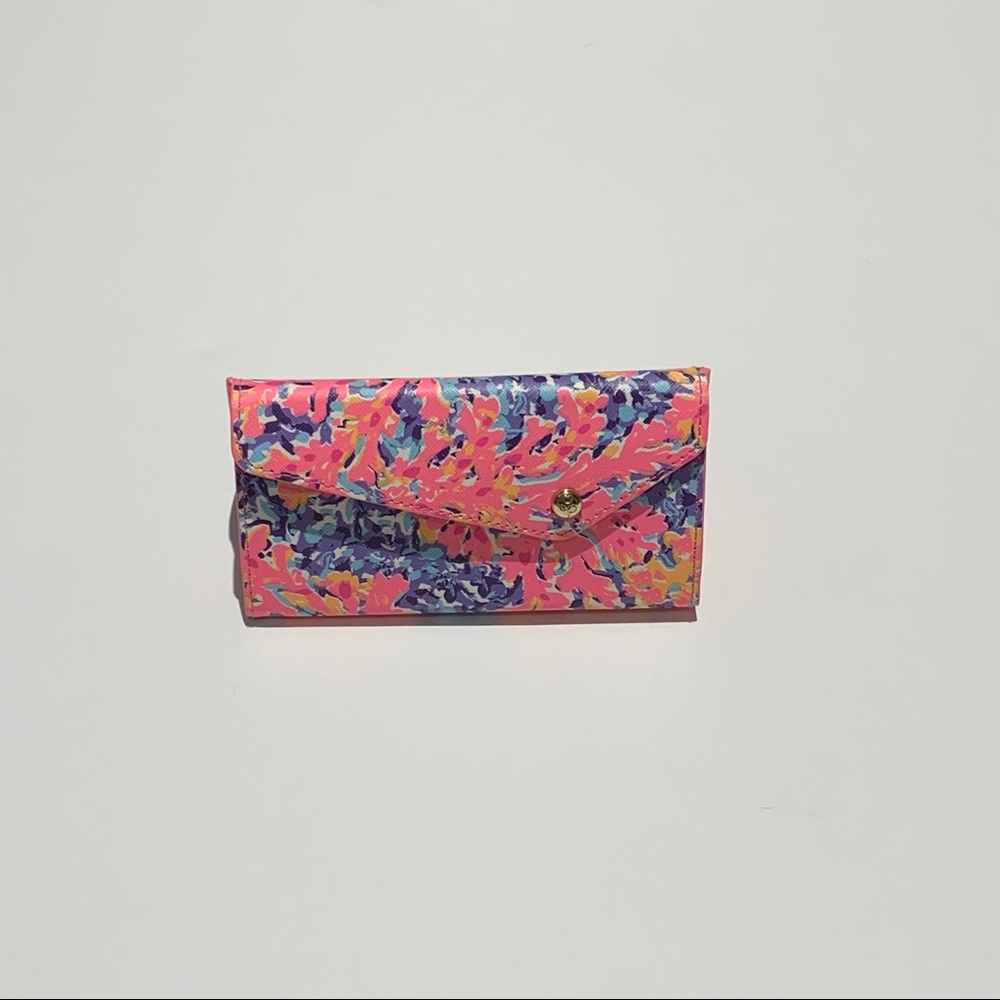 Lilly Pulitzer Coco Coral Crab Glasses Case